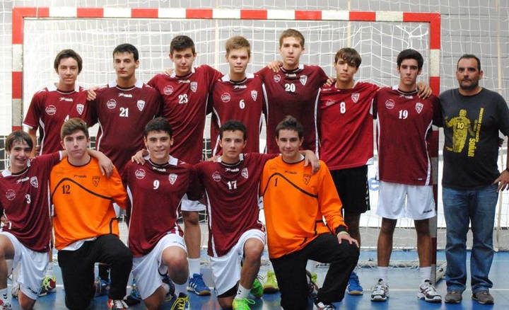 Imagen del equipo juvenil de la Academia del Club Balonmano Alcobendas, favorito a conquistar el torneo. 