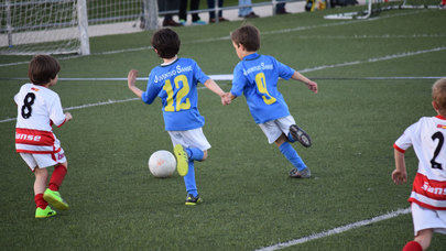 Tres clubes de fútbol de Sanse firman un código ara prevenir la violencia y la discriminación