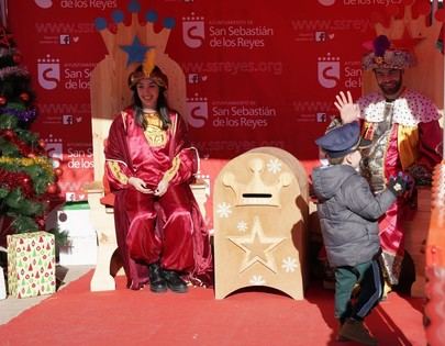 Los Carteros Reales visitan colegios para celebrar la Navidad en Sanse