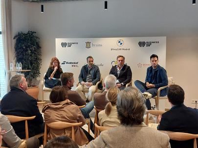 Mesa redonda sobre emprendimiento en La Vida Padel