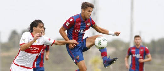 Imagen del partido de ida disputado entre el Atlético Levante y la Unión Deportiva San Sebastián de los Reyes