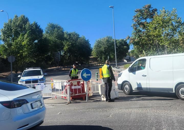 Cortado el acceso a la carretera de Fuencarral desde Alcobendas
