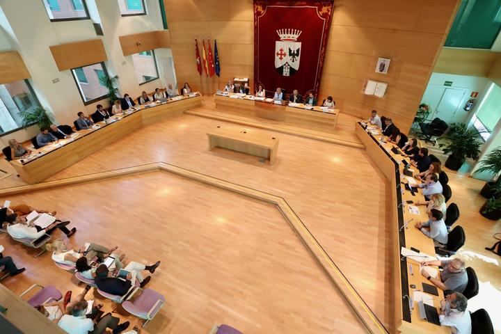 La moción para mantener la calle de La Paz exclusiva para peatones divide al Ayuntamiento de Alcobendas