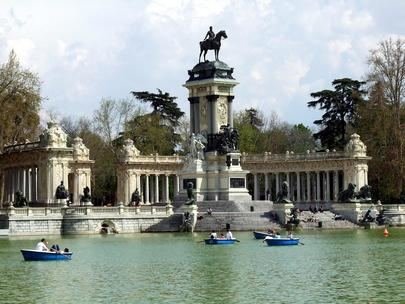 Ola de calor en la ciudad: El Retiro y otros parques cerrados por caída de ramas