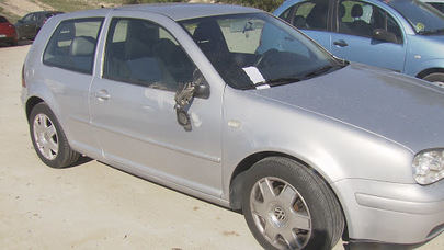 Un hombre destroza más de 50 retrovisores de coches en Sanse