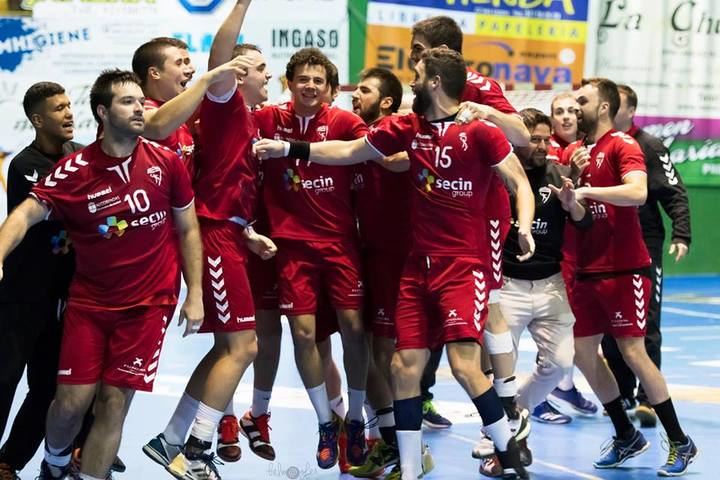  Foto de Fernando Morcuende y Belma Sánchez procedente del archivo del Club de Balonmano Alcobendas