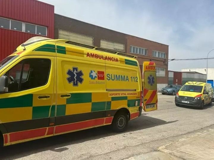 Trágico accidente laboral en Alcobendas: un trabajador de 50 años fallece atrapado por una puerta metálica