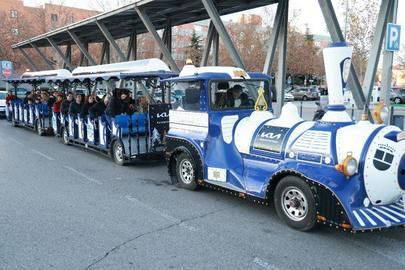 Sube al Tren de la Navidad. Recorrido gratuito por los distritos de la ciudad