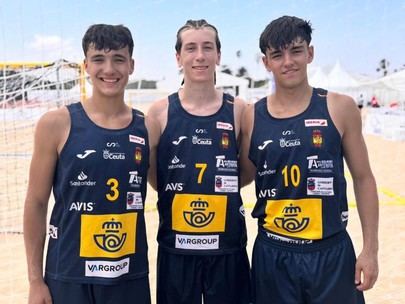 Los jugadores del Club Balonmano Sanse se coronan campeones mundiales en Túnez