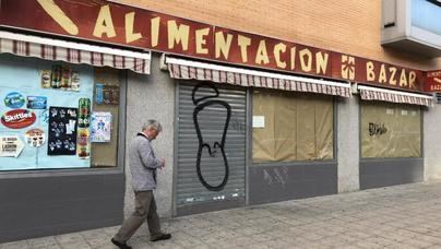 Los pequeños comercios chinos echan el cierre temporalmente ante la caída de clientes por el coronavirus en Madrid